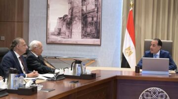 رئيس الوزراء يلتقي أعضاء اللجنة الاستشارية للشئون السياسية (تفاصيل)