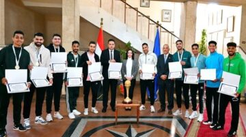 محافظ البحيرة تكرم فريق شباب دمنهور الفائز ببطولة الجمهورية للكرة الشراب