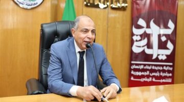 محافظ المنيا يناقش بدء موسم توريد القمح