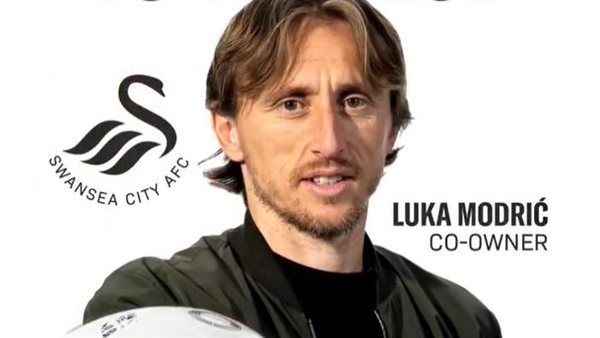 رسميًا.. مودريتش يصبح أحد ملاك نادي سوانزي سيتي الإنجليزي رسميًا.. مودريتش يصبح أحد ملاك نادي سوانزي سيتي الإنجليزي