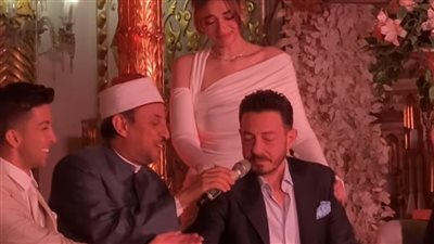 بكاء أحمد زاهر في عقد قران ابنته ليلى وهشام جمال.. صور بكاء أحمد زاهر في عقد قران ابنته ليلى وهشام جمال.. صور