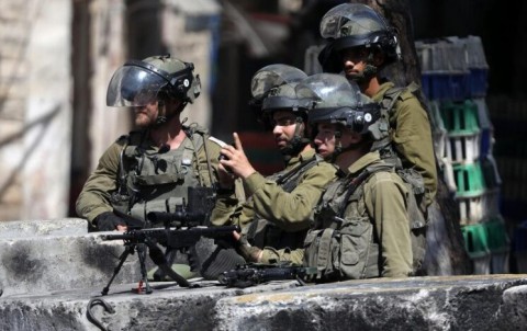 استشهاد فلسطيني برصاص جيش الاحتلال وسط الضفة الغربية.. وإصابة عسكري إسرائيلي وتفجير عبوة ناسفة بدبابة في غزة استشهاد فلسطيني برصاص جيش الاحتلال وسط الضفة الغربية.. وإصابة عسكري إسرائيلي وتفجير عبوة ناسفة بدبابة في غزة