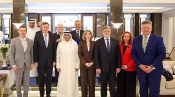 الأمين العام لمجلس التعاون يجتمع مع وفد لجنة الشؤون الخارجية في البرلمان الأوروبي