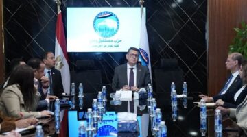 حقوق الإنسان بـ"مستقبل وطن" تعقد اجتماعاً بحضور أمنائها بالمحافظات