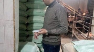 محافظ الدقهلية: ضبط 8 أطنان ملح ومخللات وذرة في حملة تموينية