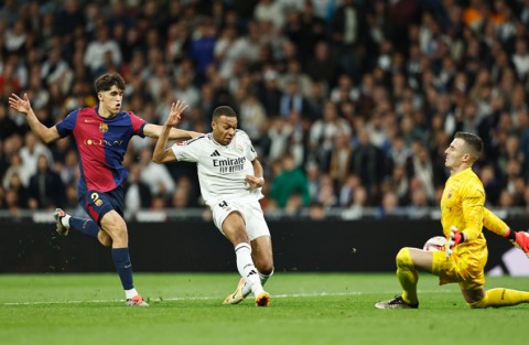 رابطة “الليغا” تعلن موعد مواجهة برشلونة وريال مدريد في الدوري رابطة “الليغا” تعلن موعد مواجهة برشلونة وريال مدريد في الدوري