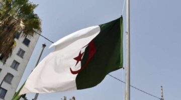 الجزائر تطرد 12 دبلوماسيا فرنسيا وتمهلهم 48 ساعة