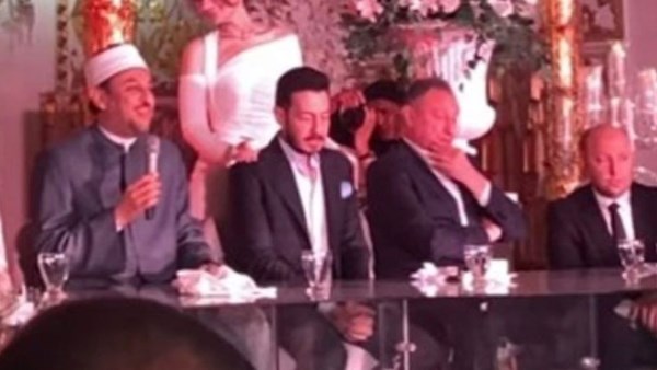 نشرة الفن |عقد قران ليلى أحمد زاهر وهشام جمال وفوز عصام عمر بـ جائزة أفضل ممثل لمهرجان هوليوود للفيلم العربي نشرة الفن |عقد قران ليلى أحمد زاهر وهشام جمال وفوز عصام عمر بـ جائزة أفضل ممثل لمهرجان هوليوود للفيلم العربي