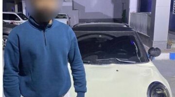كشف ملابسات فيديو يتضمن تشبث فرد شرطة بسيارة حال محاولته منع قائدها من الهرب