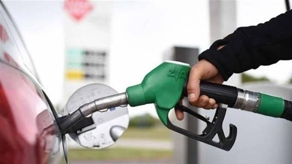 رئيس «المواد البترولية» السابق يوضح سعر بنزين 92 بعد رفع الدعم بالكامل رئيس «المواد البترولية» السابق يوضح سعر بنزين 92 بعد رفع الدعم بالكامل