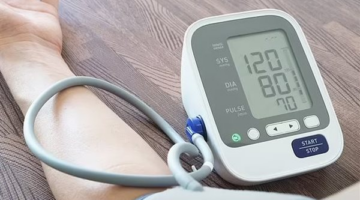 دراسة تحذر: ضغط الدم يزيد خطر الإصابة بالخطر وتكشف علاجات منزلية لعلاجه