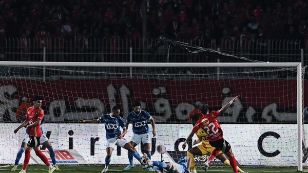 صفقة الدوري الفرنسي بديلا لمعلول في الأهلي.. مفاجأة من العيار الثقيل صفقة الدوري الفرنسي بديلا لمعلول في الأهلي.. مفاجأة من العيار الثقيل