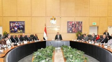 وزير الإسكان: الانتهاء من مشروعات مبادرة حياة كريمة قريبا.. وتكليفات بالمتابعة الدورية