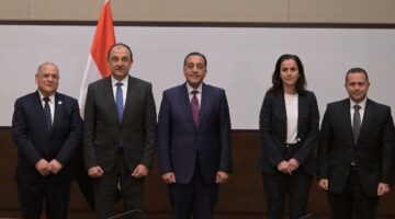 مدبولي: نسعى لتعظيم الاستفادة من طاقة الرياح وتقليل الاعتماد على الوقود الأحفوري