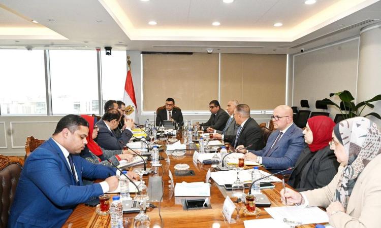 وزير الإسكان يستعرض مقترح اللائحة التنظيمية للهيئة العامة للتنمية السياحية وزير الإسكان يستعرض مقترح اللائحة التنظيمية للهيئة العامة للتنمية السياحية