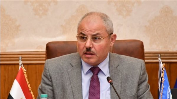 قوافل جامعة القناة تقدم خدماتها لمواطني السويس قوافل جامعة القناة تقدم خدماتها لمواطني السويس