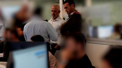 «فضيحة أمنية».. اعتقال مسؤول في جهاز الشاباك بتهمة تسريب معلومات سرية خطيرة «فضيحة أمنية».. اعتقال مسؤول في جهاز الشاباك بتهمة تسريب معلومات سرية خطيرة