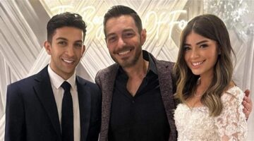 أحمد زاهر يبكي تأثراً في عقد قران ابنته ليلى زاهر