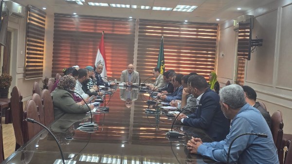 محافظ القليوبية ومساعد وزير الزراعة يبحثان إطلاق معرض للزهور ونباتات الزينة بالقناطر الخيرية