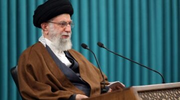 خامنئي يعلّق على المحادثات مع أميركا