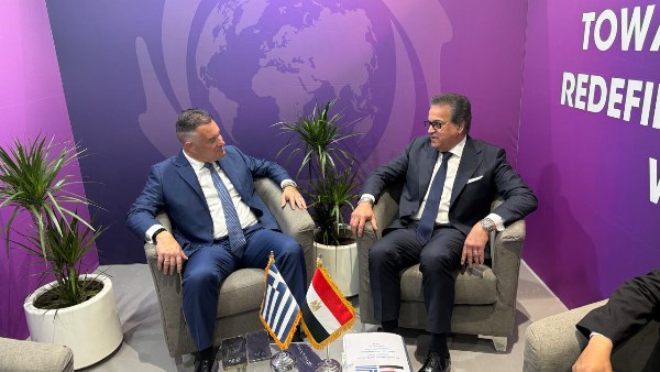 وزير الصحة يبحث مع نظيره اليوناني تعزيز التعاون بملف الرعاية الصحية وزير الصحة يبحث مع نظيره اليوناني تعزيز التعاون بملف الرعاية الصحية