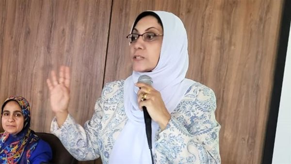 أستاذ صحة نفسية بتربية قنا: التنمر الإلكتروني يلحق ضررًا بالغًا بالشباب أستاذ صحة نفسية بتربية قنا: التنمر الإلكتروني يلحق ضررًا بالغًا بالشباب