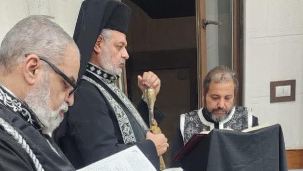 الأنبا توماس يترأس صلاة ليلة الثلاثاء من البصخة المقدسة بكنيسة الملاك ميخائيل الأنبا توماس يترأس صلاة ليلة الثلاثاء من البصخة المقدسة بكنيسة الملاك ميخائيل
