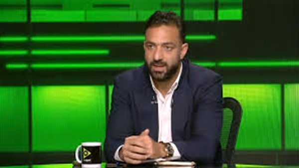 "أونطة".. إعلامي يفتح النار على ميدو