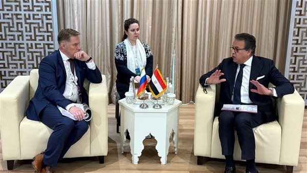 وزير الصحة يلتقي نظيره الروسي لبحث سبل تعزيز التعاون الثنائي بالقطاع الصحي وزير الصحة يلتقي نظيره الروسي لبحث سبل تعزيز التعاون الثنائي بالقطاع الصحي