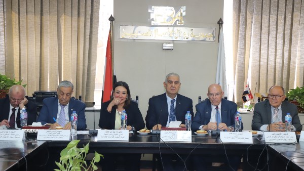 رسوم ترامب فرصة لتنشيط التصدير واستقطاب الاستثمارات الصناعية رسوم ترامب فرصة لتنشيط التصدير واستقطاب الاستثمارات الصناعية