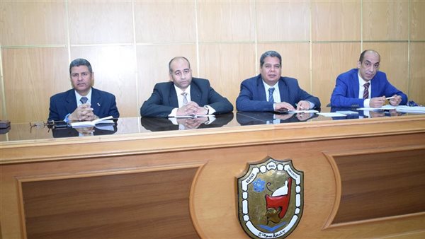مناقشة أكثر من 30 ورقة عمل بالمؤتمر الدولي البيئي الثالث بجامعة سوهاج مناقشة أكثر من 30 ورقة عمل بالمؤتمر الدولي البيئي الثالث بجامعة سوهاج