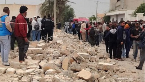 تونس.. مقاطعة الدروس بالمؤسسات التربوية احتجاجا على وفاة 3 طلاب تونس.. مقاطعة الدروس بالمؤسسات التربوية احتجاجا على وفاة 3 طلاب