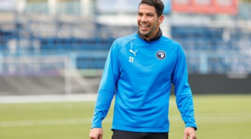 “الخيانة والاحتراف وليس المبدأ”.. شريف إكرامي يعلق على انتقالات اللاعبين