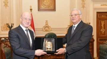 جبالي يستقبل نائب رئيس مجلس الدوما الروسي