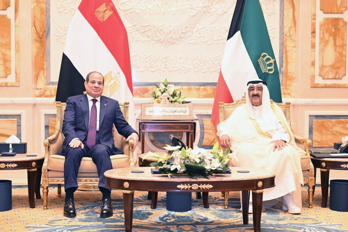 أمير الكويت والرئيس المصري يبحثان العلاقات الثنائية وآخر المستجدات الإقليمية والدولية أمير الكويت والرئيس المصري يبحثان العلاقات الثنائية وآخر المستجدات الإقليمية والدولية