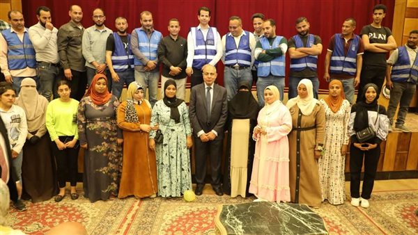 محافظ المنيا يسلم 23 جهاز عروسة مقدمة من مؤسسة " حياة كريمة" محافظ المنيا يسلم 23 جهاز عروسة مقدمة من مؤسسة " حياة كريمة"