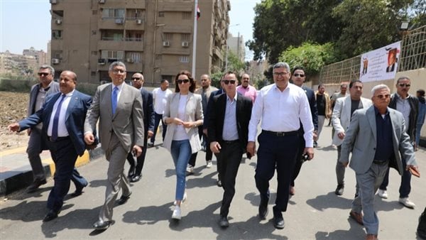 بعد إغلاقه لسنوات.. محافظ الجيزة: رصف وتطوير شامل لشارع أوتوسبير في الطالبية بعد إغلاقه لسنوات.. محافظ الجيزة: رصف وتطوير شامل لشارع أوتوسبير في الطالبية