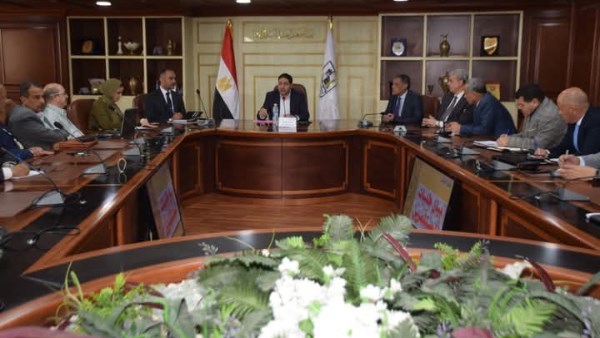 نائب محافظ بني سويف يُناقش طلبات لإقامة مشروعات خلال اجتماع لجنة لجنة حصر الأصول غير المستغلة نائب محافظ بني سويف يُناقش طلبات لإقامة مشروعات خلال اجتماع لجنة لجنة حصر الأصول غير المستغلة