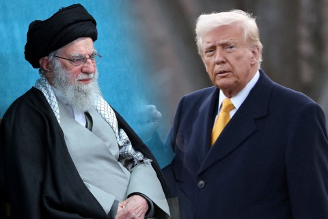 هل ينجح ترامب في ألّا يكون “غبيًّا” مع إيران؟ وكيف بدأ الإيرانيون التلاعب بأعصابه وما الذي يُميّز البرنامج النووي الإيراني عن “العراقي والسوري”؟.. هل ذهبت طهران للتفاوض لضعفها والمرشد يضع النقاط على حروف التفاؤل والتشاؤم كيف؟ وماذا يُريد من واشنطن؟ هل ينجح ترامب في ألّا يكون “غبيًّا” مع إيران؟ وكيف بدأ الإيرانيون التلاعب بأعصابه وما الذي يُميّز البرنامج النووي الإيراني عن “العراقي والسوري”؟.. هل ذهبت طهران للتفاوض لضعفها والمرشد يضع النقاط على حروف التفاؤل والتشاؤم كيف؟ وماذا يُريد من واشنطن؟