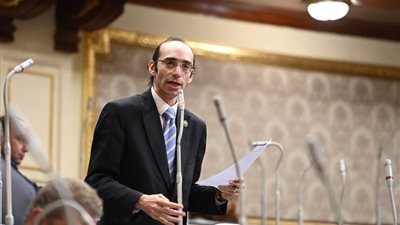 مجلس النواب يوافق على طلب نائب التنسيقية محمد عبد العزيز بإعادة المداولة مادة 269 في قانون العمل ويقر التعديلات المقدمة مجلس النواب يوافق على طلب نائب التنسيقية محمد عبد العزيز بإعادة المداولة مادة 269 في قانون العمل ويقر التعديلات المقدمة