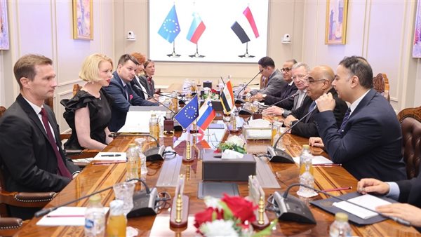 وزير العدل يستقبل رئيسة البرلمان السلوفيني والسفيرة سلوفينيا لبحث التعاون بين البلدين وزير العدل يستقبل رئيسة البرلمان السلوفيني والسفيرة سلوفينيا لبحث التعاون بين البلدين