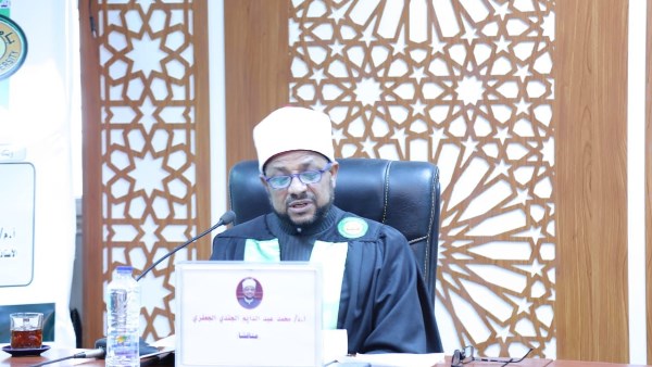 أمين البحوث الإسلامية يناقش رسالة ماجستير بكلية الدعوة.. صور