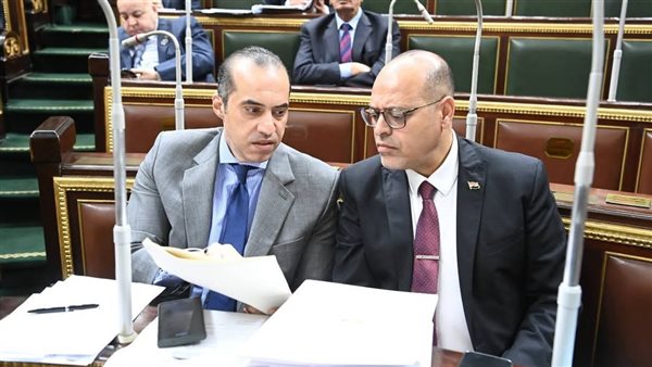 جبران يشكُر وزير المجالس النيابية على جهوده لسرعة إصدار قانون العمل جبران يشكُر وزير المجالس النيابية على جهوده لسرعة إصدار قانون العمل