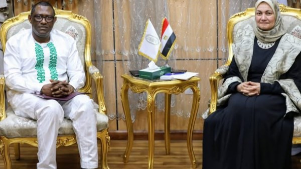 مستشارة شيخ الأزهر لشئون الوافدين تستقبل سفير سيراليون مستشارة شيخ الأزهر لشئون الوافدين تستقبل سفير سيراليون