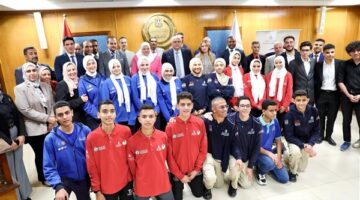 وزارة التربية والتعليم تكرم الطلاب المتميزين والمبدعين بمدارس التكنولوجيا التطبيقية لعام 2025
