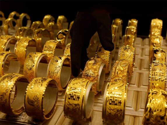 عيار 21 يتخطى الـ 4600 جنيه.. ارتفاع سعر الذهب الآن في الصاغة عيار 21 يتخطى الـ 4600 جنيه.. ارتفاع سعر الذهب الآن في الصاغة