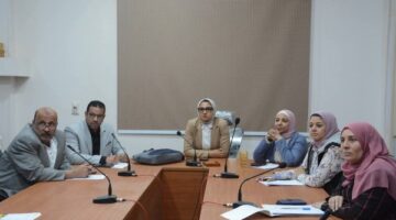 نائب محافظ الوادي الجديد تبحث الإجراءات التنفيذية لإنشاء جهاز شبكات المرافق
