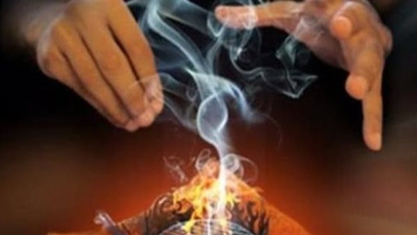 أعمال سحر وشعوذة.. حبس دجال الإسكندرية لقيامه بالنصب على المواطنين أعمال سحر وشعوذة.. حبس دجال الإسكندرية لقيامه بالنصب على المواطنين