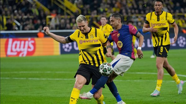 دوري أبطال أوروبا.. بوروسيا دورتموند يلدغ برشلونة في الشوط الأول دوري أبطال أوروبا.. بوروسيا دورتموند يلدغ برشلونة في الشوط الأول