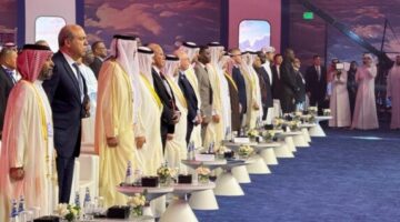 وزير الطيران المدني يشارك في مؤتمر الإيكاو للتسهيلات في الدوحة